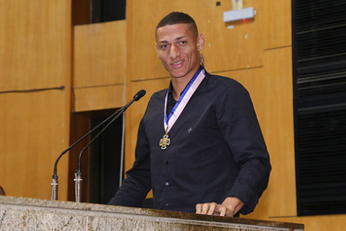 Richarlison Spurs formation